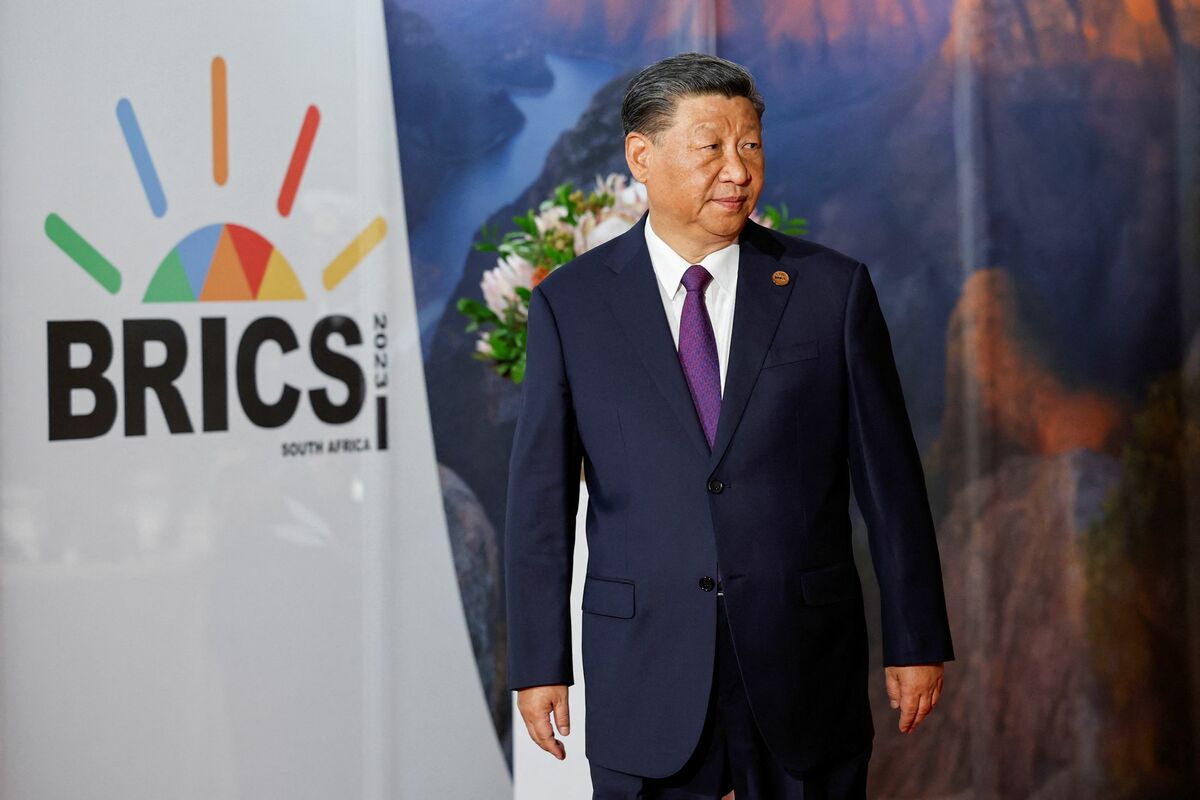 Is Xi Jinping Losing Confidence? A Closer Look at Recent Events