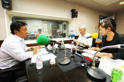 「マット安川のずばり勝負」スタジオ風景／マット安川、田久保忠衛、加藤知華／前田せいめい撮影