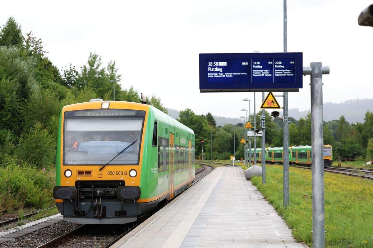 赤字ローカル線存続の手法として近年注目される「上下分離」方式、欧州では「標準」とされるそのメリットとは？(1/3) | JBpress (ジェイビープレス)