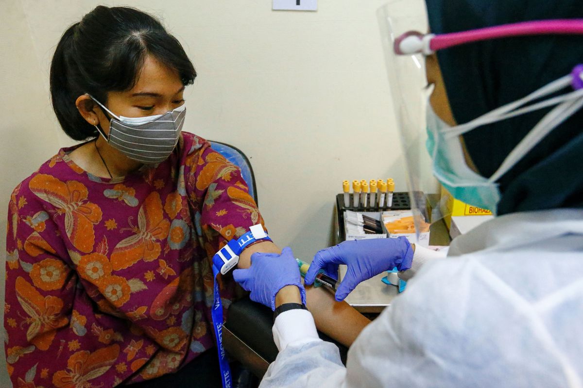 医師が続々感染死のインドネシア、医療崩壊が現実味　なのにジョコ政権は「休暇短縮」や「ワクチン確保」に集中