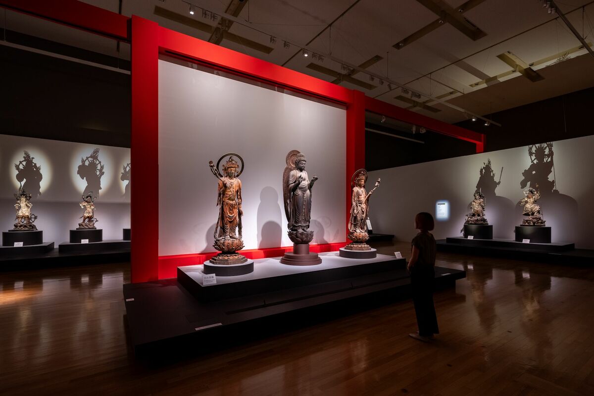 薬師寺所蔵 国宝 吉祥天像 複製品 レプリカ 掛軸 美品 超国宝にも出展 薬師寺所蔵 国宝 吉祥天像 複製品 レプリカ 掛軸 美品 超国宝にも