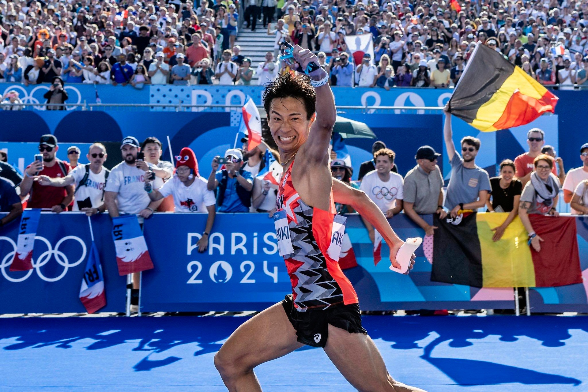 【非売品］パリマラソン参加賞VIP パリ五輪で6位入賞を果たしたマラソンコンビの次なる野望 、日本新記録