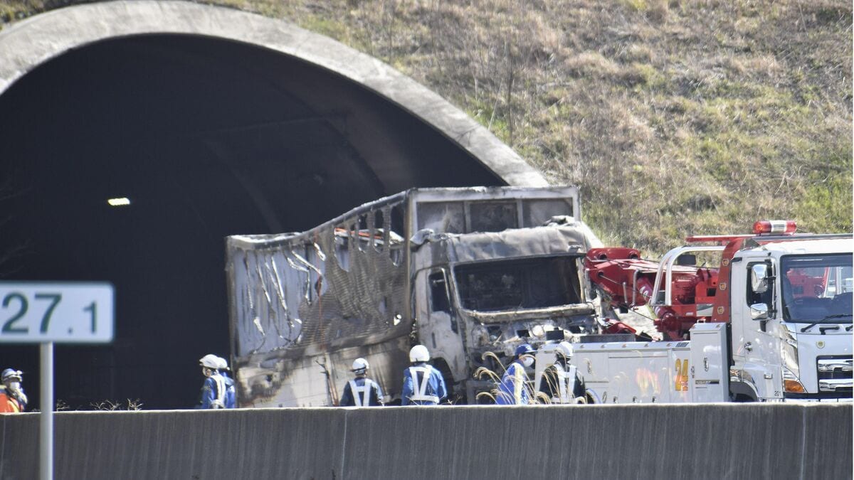 新名神 6人死亡事故 身元