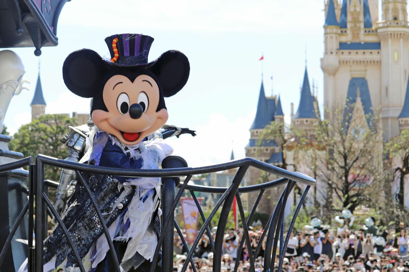 来園者数減でも、なぜ2年連続で過去最高益なのか？ オリエンタルランド