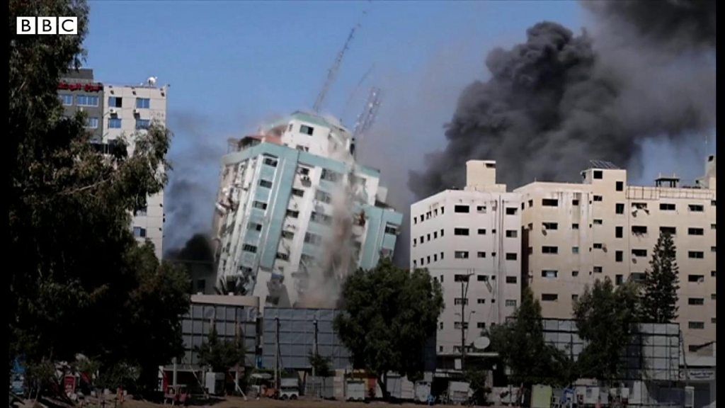 アルジャジーラなど入居の高層ビルが空爆で倒壊　ガザ地区