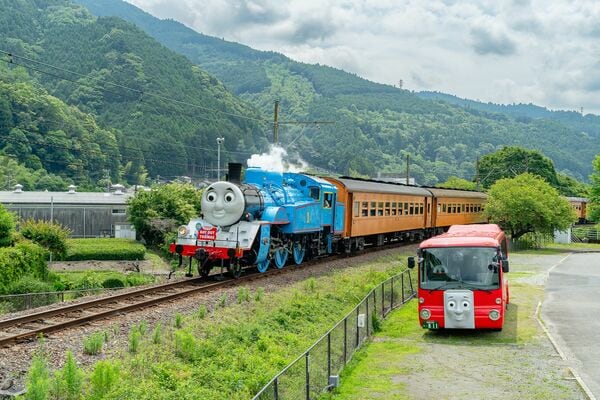 鉄道の衰退は人災だった、SLを走らせて「昭和の汽車旅」と言って