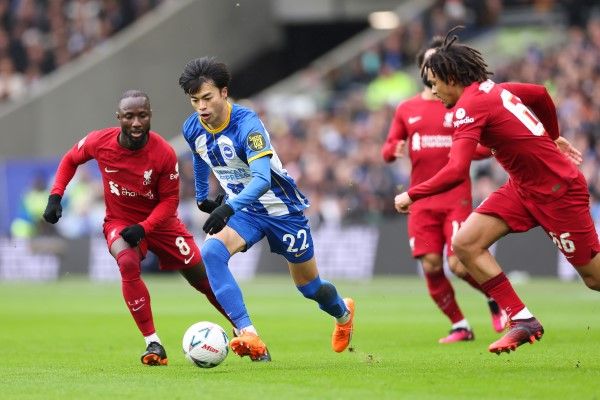 賛辞が止まない三笘薫、世界で活躍する日本人サッカー選手たちが夢のようだ 思い出される中田、中村のスーパーゴール(1/4) JBpress