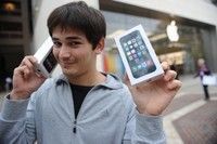 新型iPhone、発売3日で900万台超 過去最高の滑り出し