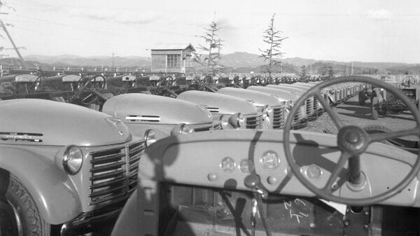 豊田喜一郎伝・創造限りなく（トヨタ自動車５０年史）・決断 豊田喜一郎伝・創造限りなく（トヨタ自動車50年史）・決断 【公式通販】