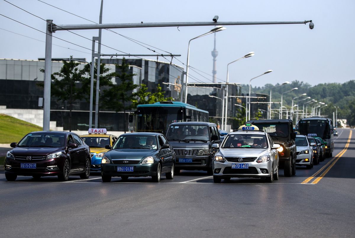 金正恩が著名人にプレゼントした車と事故ったら何が起きるか 北朝鮮でマイカーを持つために必須のスキルとは 1 4 Jbpress ジェイビープレス