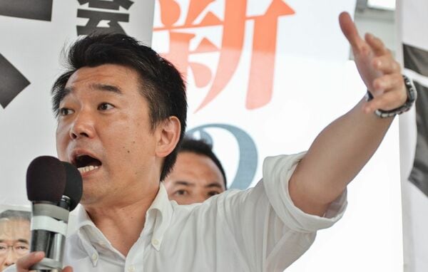 神奈川県内で演説する橋下徹氏（写真：アフロ）