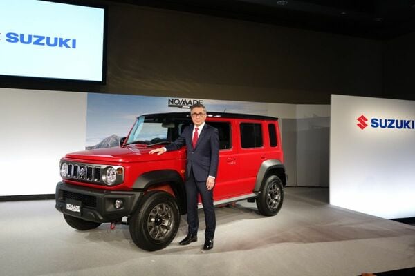 ジムニーノマドの発表会で説明するスズキの鈴木俊宏社長（2025年1月30日）