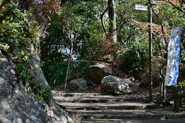 織田信長の居城だった岐阜城、高い山の上にある城の苦労を超えるメリットは？ 戦略から読み解く山城の盛衰〜岐阜城（前編） | JBpress  (ジェイビープレス)