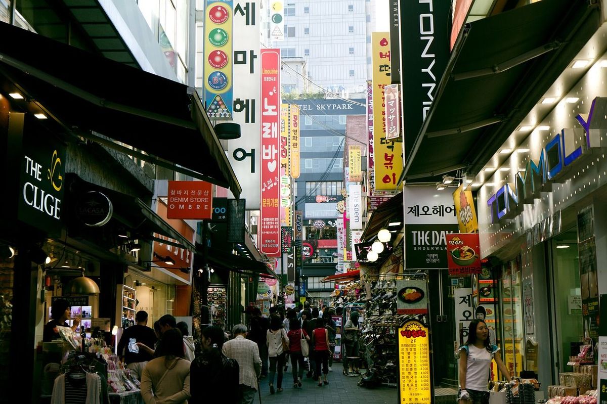 韓国にも「デルタ株」来襲、感染者1000人超え　若者中心に感染者急増、ワクチン接種は綱渡り