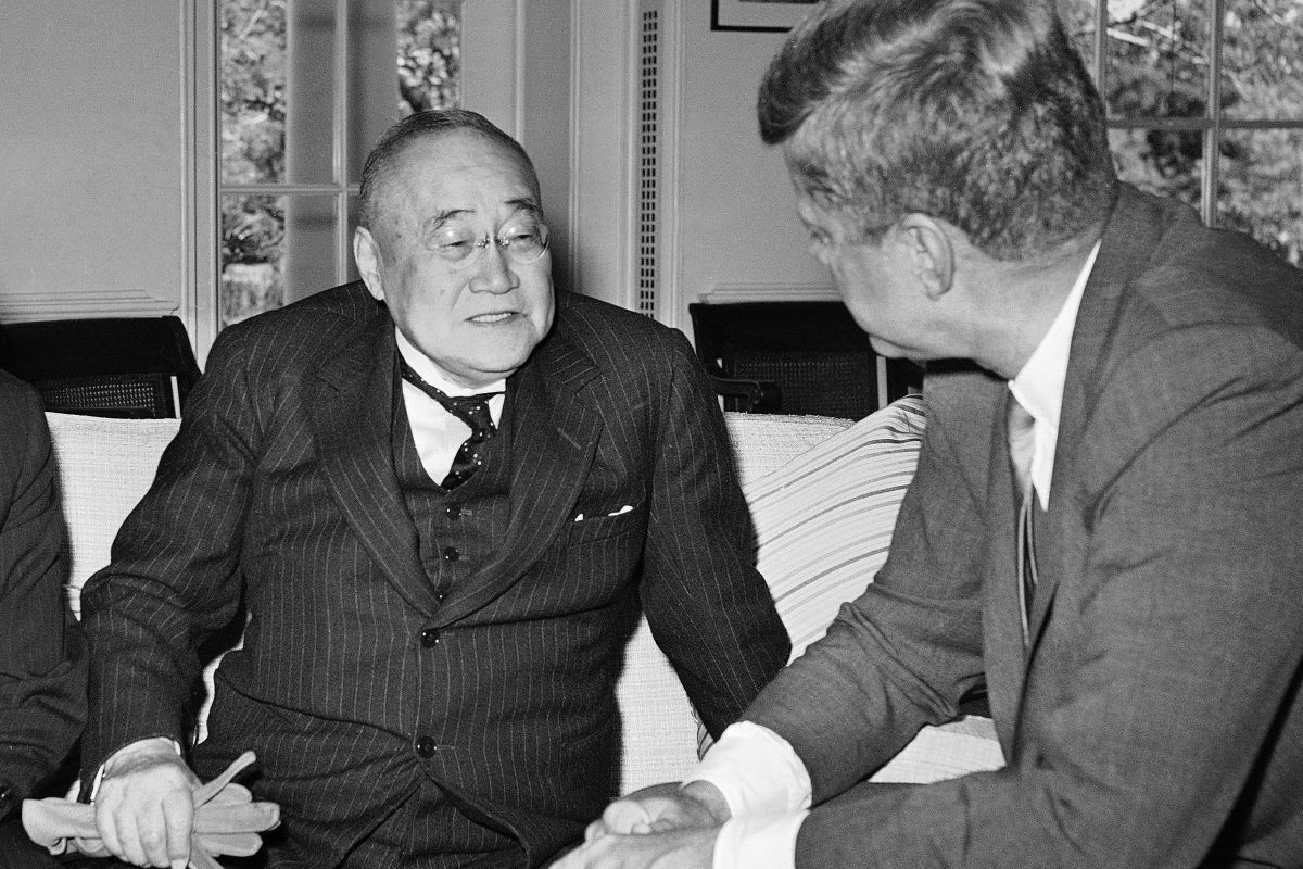 日本は必ず立ち直る」戦後の焼け野原から復興へと導いた吉田茂の“逆境