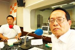 「マット安川のずばり勝負」ゲスト:平沢勝栄/前田せいめい撮影