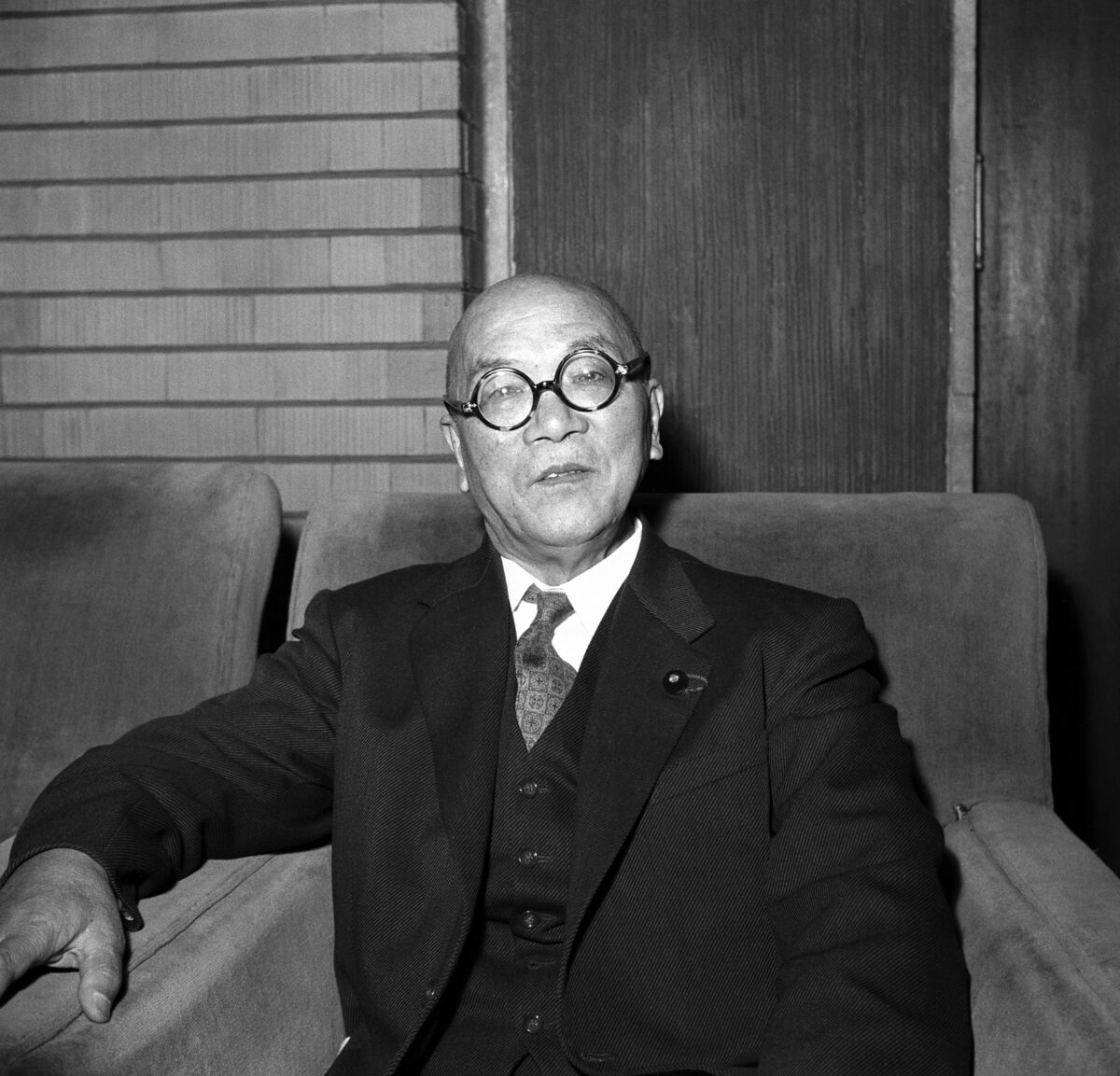 Stepping Up to the Plate: How One Man’s Vision and an Emperor’s Whisper Transformed Baseball into Japan’s National Pastime