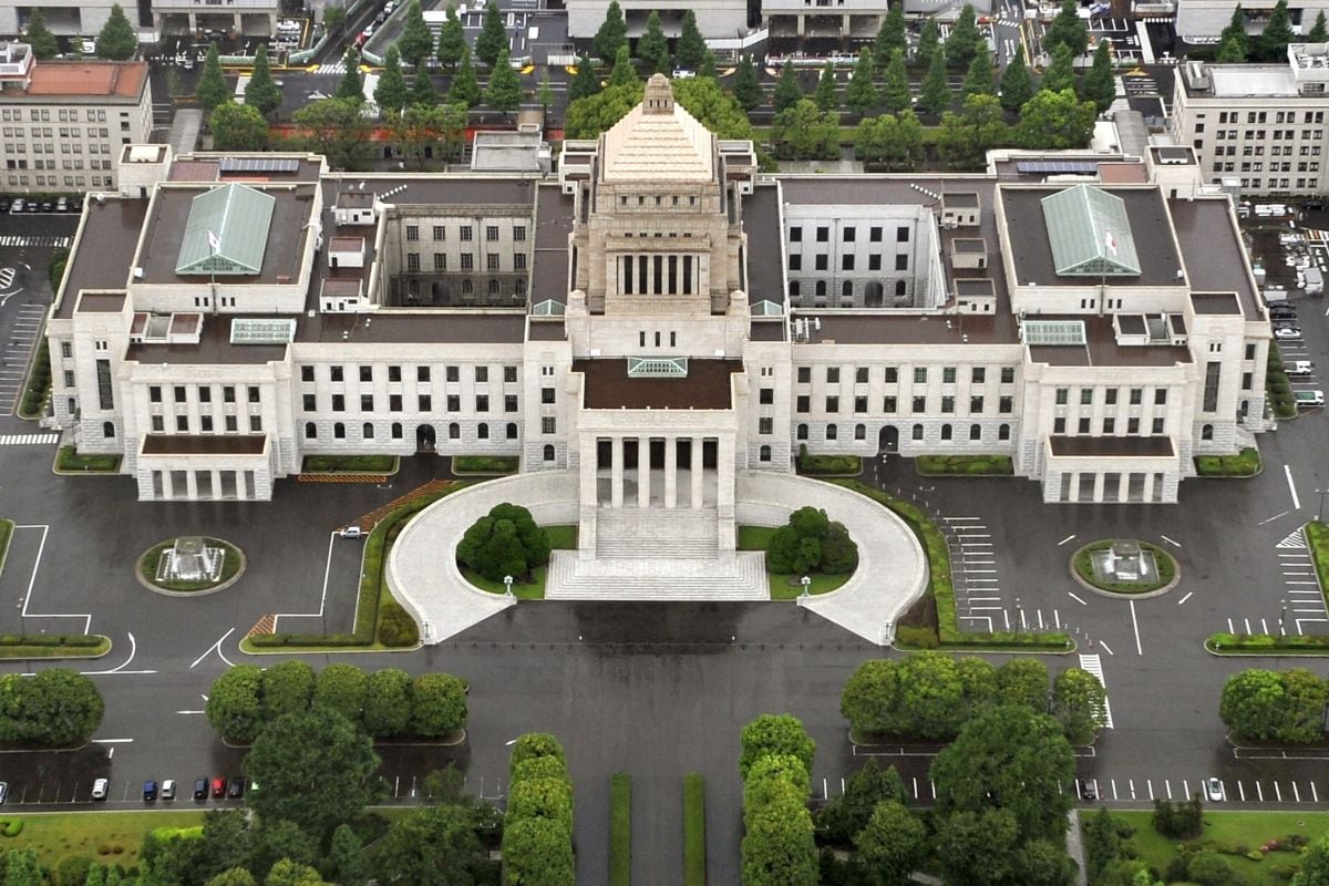 国鉄時代の国会議員用全線パス（参議院） 参院選の候補者にも支給された鉄道や飛行機の「特殊券」、議員