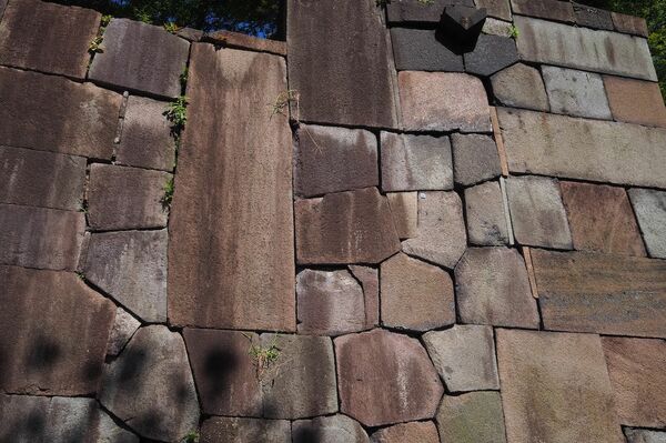 天守はなくても見どころ満載、前田利家が加賀百万石の居城として築いた