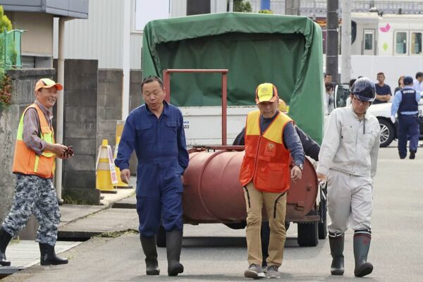 クマを駆除する福井市の猟友会ら