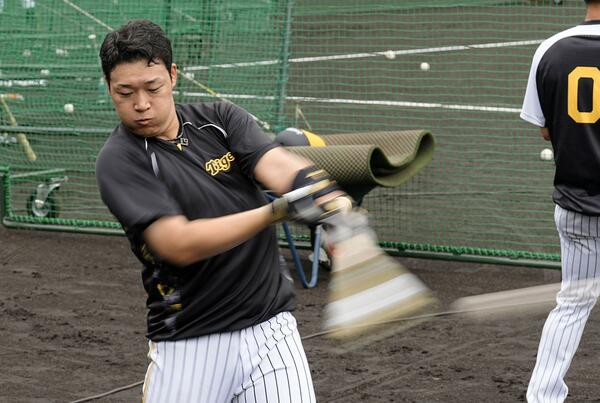 オンサイトカード2023-1 大山悠輔選手（Amazon.co.jp: 阪神