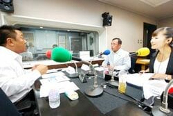 「マット安川のずばり勝負」スタジオ風景／マット安川、田母神俊雄、加藤知華／前田せいめい撮影