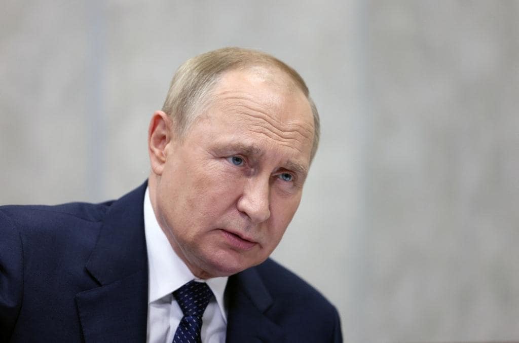 プーチンの表情に明らかな変化、敗北の不安くっきりと ウクライナ侵攻