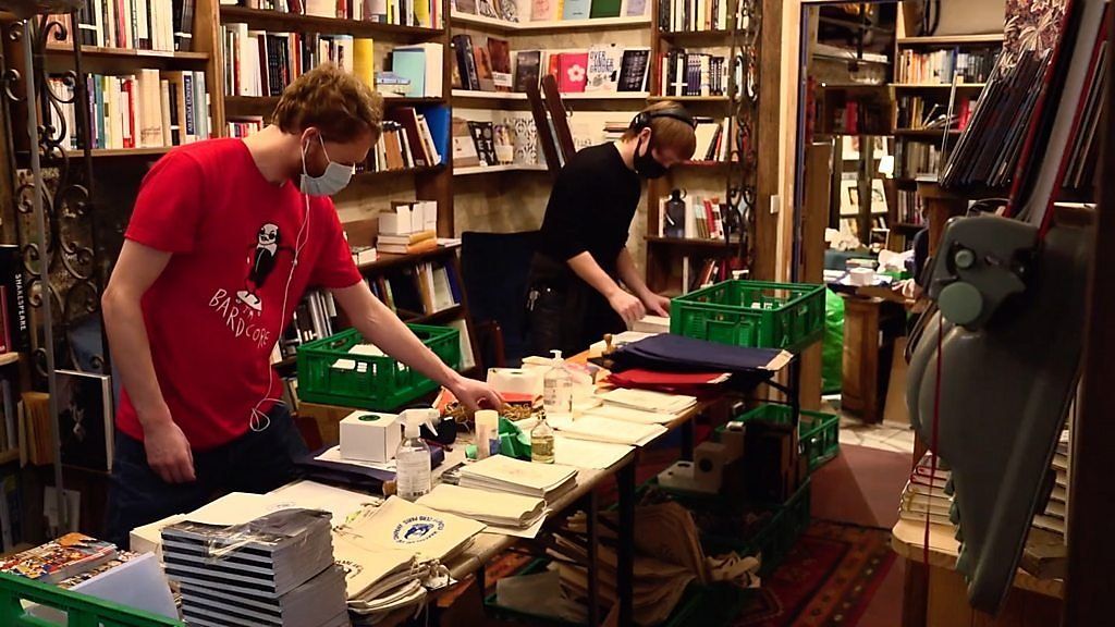 ロックダウンで苦境の小型書店、アマゾンにどう立ち向かうか　フランス