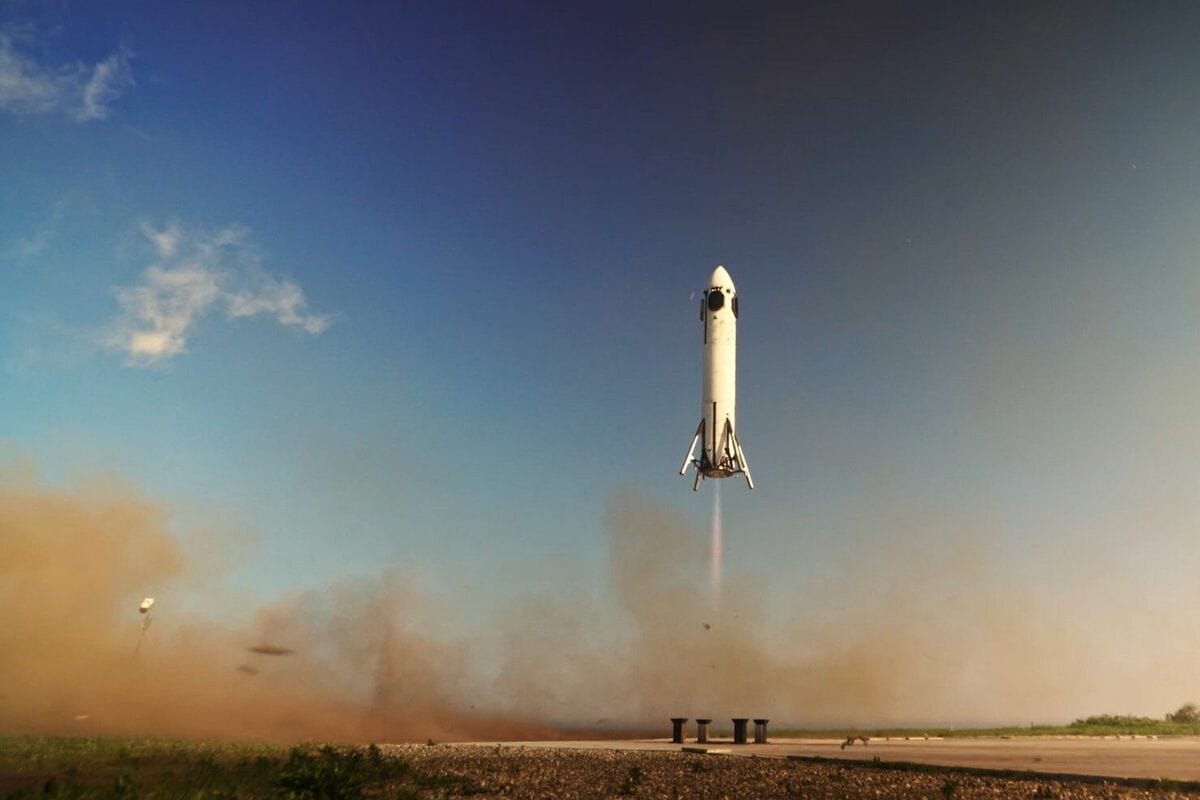 ぜいたくすぎるハイスペック 再使用型ロケットの離着陸に初成功した 