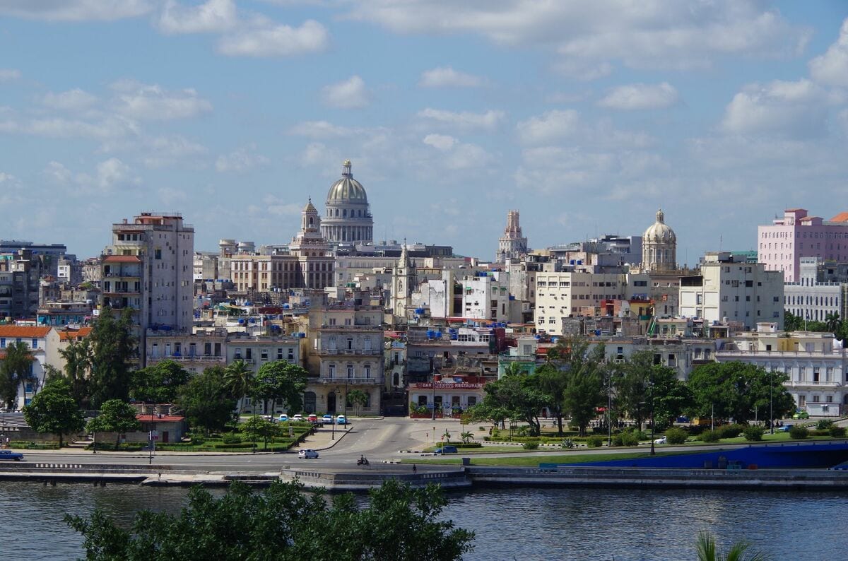 キューバの首都・ハバナの魅力、ヘミングウェイの常宿から旧市街