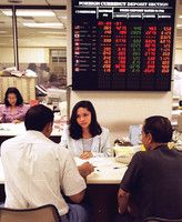 タイ市場SET指数、10％以上下落　取引停止に - タイ