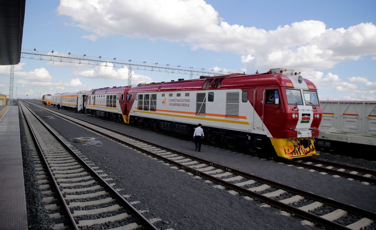 アフリカでも一帯一路、サバンナを走る「中国製」長距離鉄道　欧米諸国は「債務の罠」と指摘