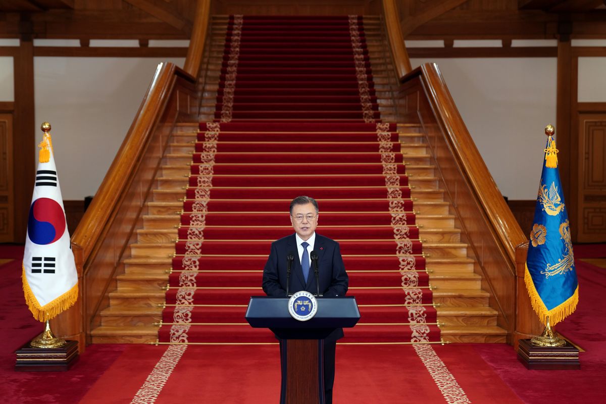 深刻なジェンダー対立が世代間対立に発展しそうな韓国社会の憂鬱 超高齢化社会のセーフティネットを破壊しかねない 文在寅ケア 1 4 Jbpress ジェイビープレス