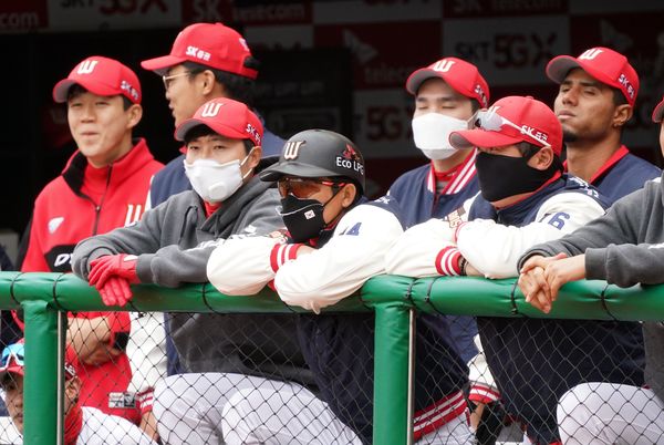 写真ギャラリー枚め プロ野球とサッカー開幕の韓国 その徹底的コロナ対策 コロナ収束の強固な対策を裏で支えた日本への対抗意識 Jbpress ジェイビープレス