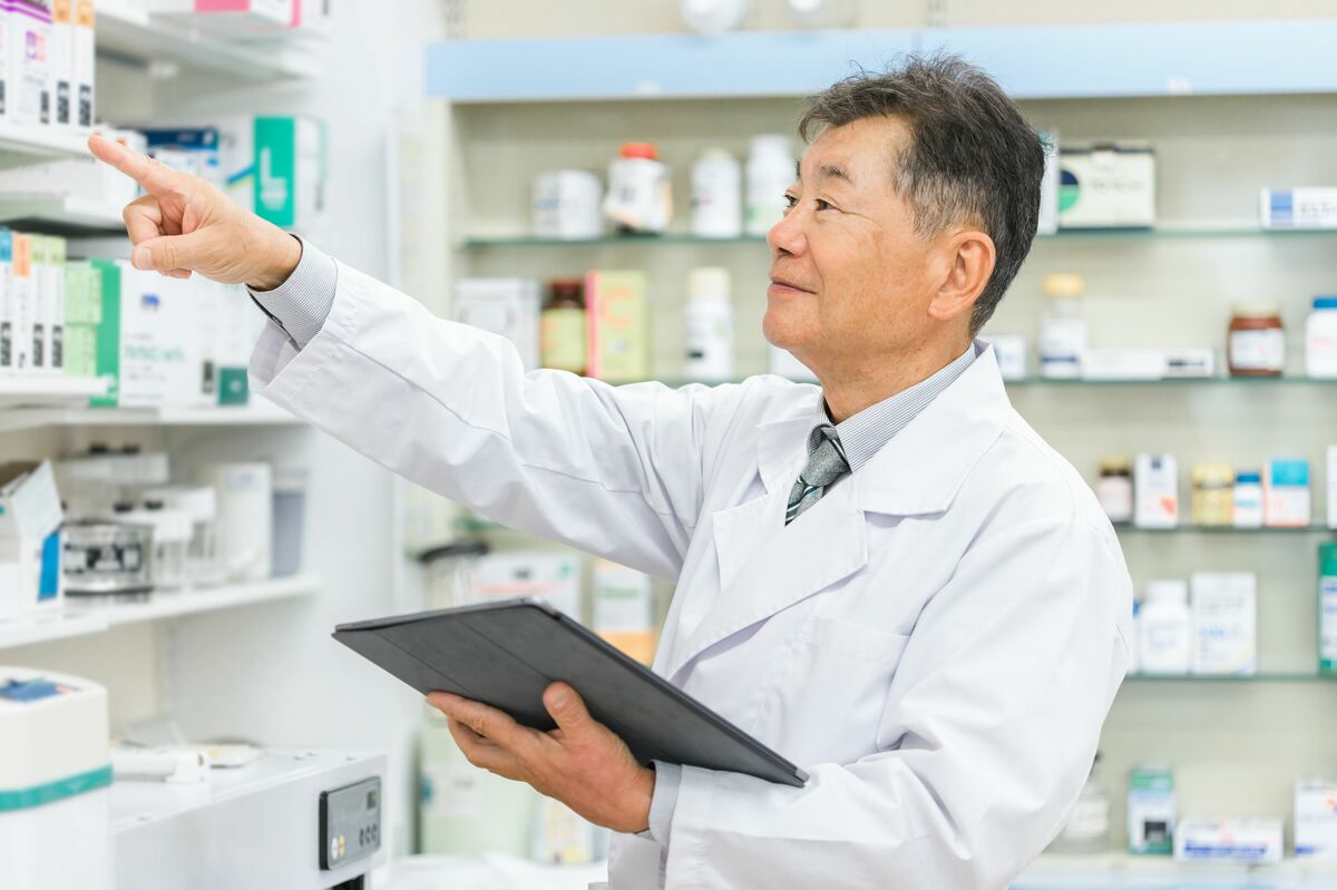 オレに死ねと？」難病のジャーナリストがはまった、薬価が下がって医療