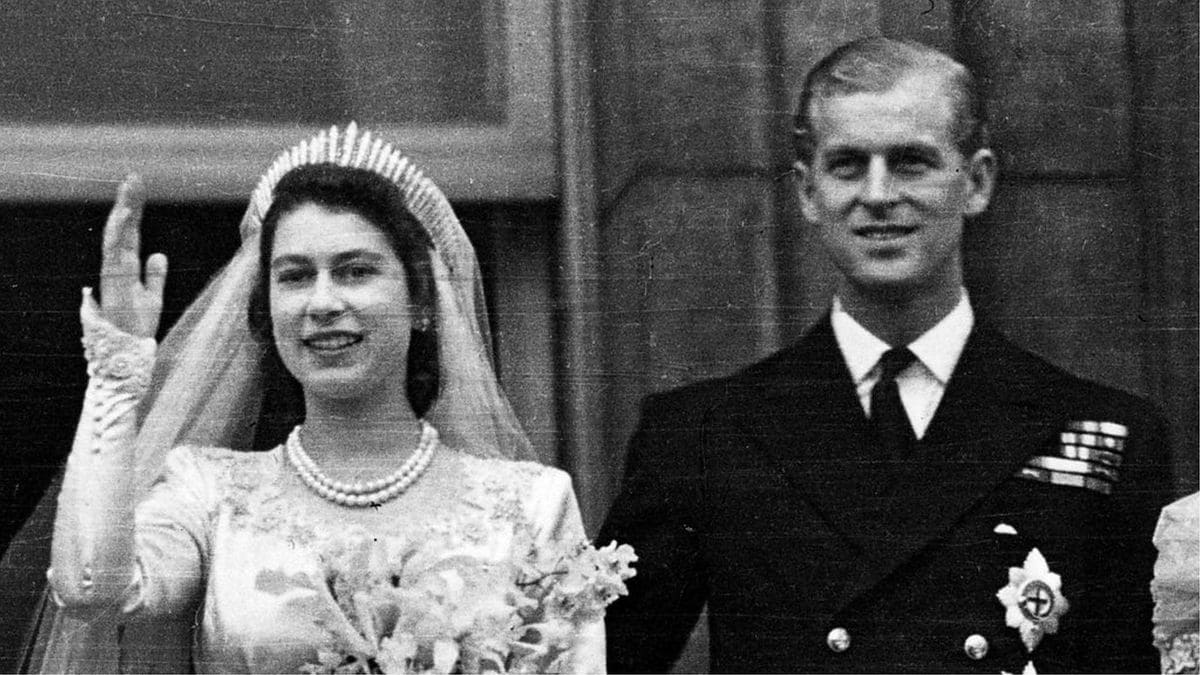 後のエリザベス英女王とフィリップ殿下、1947年のロイヤル・ウェディング