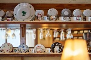 美人画」にも才を発揮した葛飾北斎、重文《潮干狩図》など自身の作品に