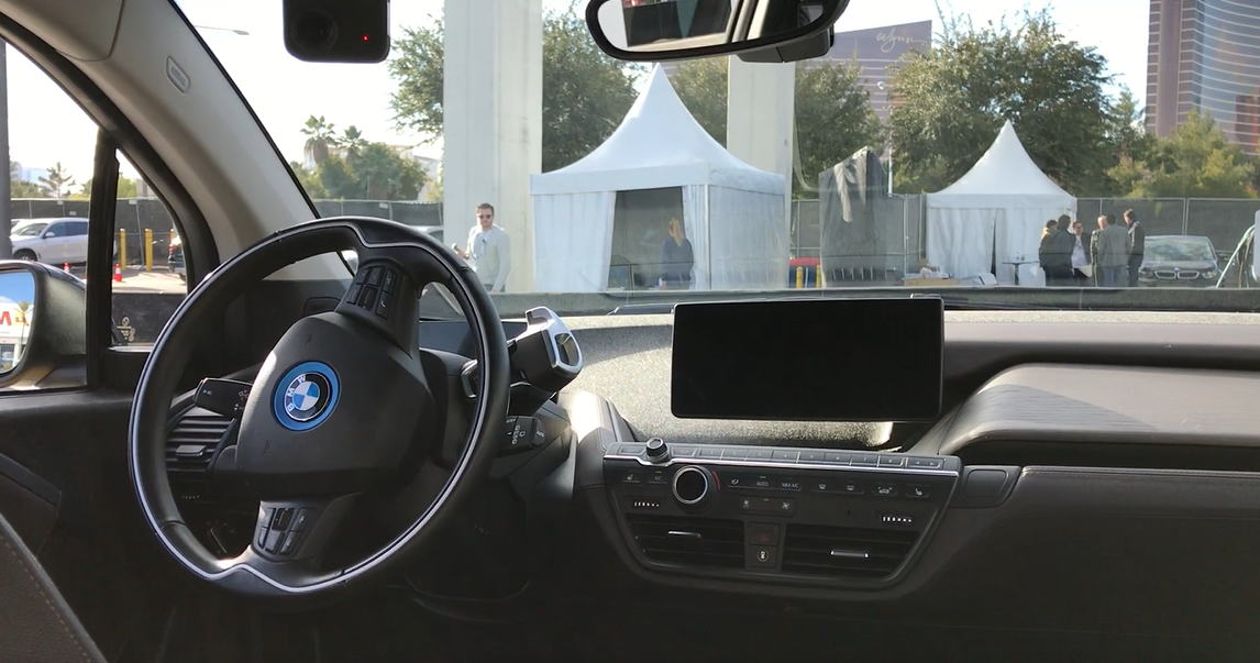 BMW i3 アーバンスイートの試乗体験動画（約1分40秒） - 自動車の今と未来