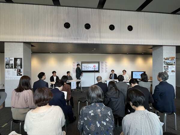 発表会&授与式の様子。会場となった文化庁国立近現代建築資料館は定期的に企画展示を行っており、無料で鑑賞できる(写真:加藤純)