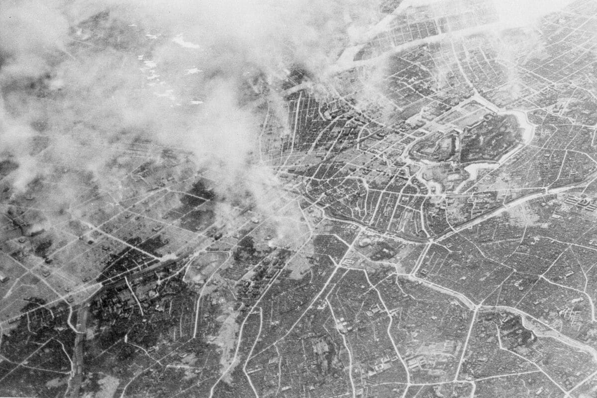 東亜新秩序から大東亜共栄圏へ、破滅の道を転がり落ちた戦前の外務官僚