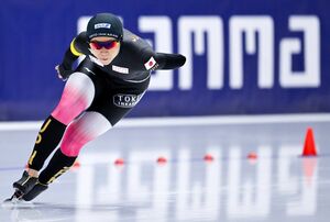 美人画」にも才を発揮した葛飾北斎、重文《潮干狩図》など自身の作品に