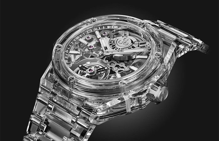 ウブロの看板「ビック・バン」が進化！ついにオールサファイアも 2021  