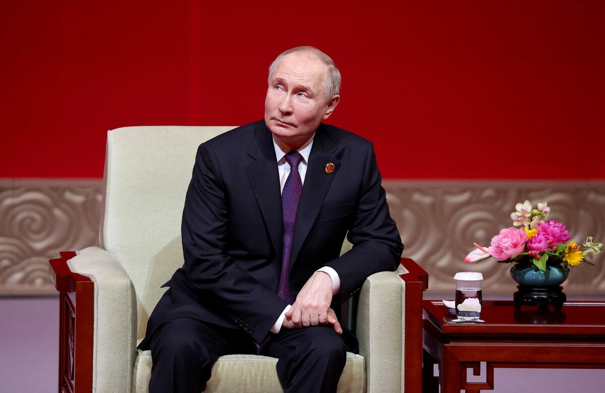 プーチンに来訪を招請、ベトナムは「ロシアがウクライナに勝利」を確信か 中立から立場一転、「勝ち馬に乗る」作戦は吉と出るか凶と出るか | JBpress (ジェイビープレス)