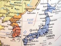 地球儀の 日本海 東海 表記を採用 Ny公立図書館の地図閲覧室 Jbpress ジェイビープレス
