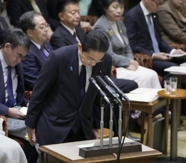 不祥事によって副大臣や政務官が相次ぎ辞任し、対応に追われた岸田首相（写真：共同通信社）