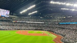 低迷する中日ドラゴンズ…立浪監督はなぜ勝てないのか しこり残した中村