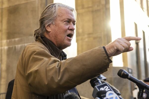 トランプ氏の元側近バノン氏