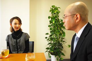 花影アリスさん、岩崎夏海氏/前田せいめい撮影