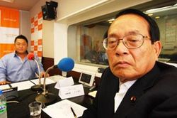 「マット安川のずばり勝負」ゲスト：平沢勝栄／前田せいめい撮影