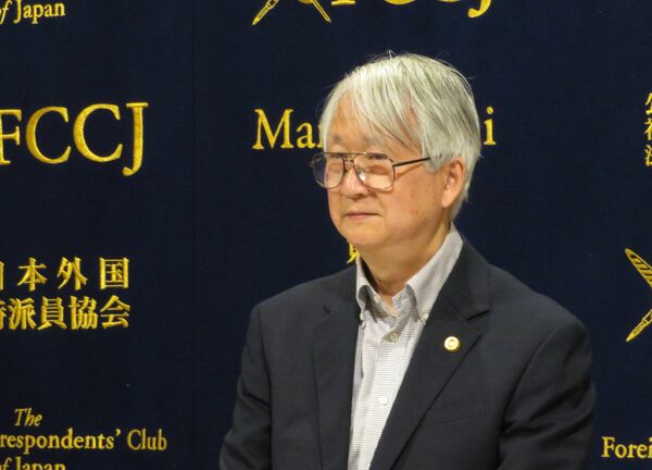 学歴詐称疑惑】告発記者会見に“乱入”、小池都知事を援護射撃する
